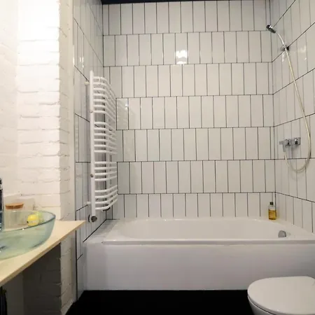 Historic Apartment Wroclaw Nadodrze Appartamento *